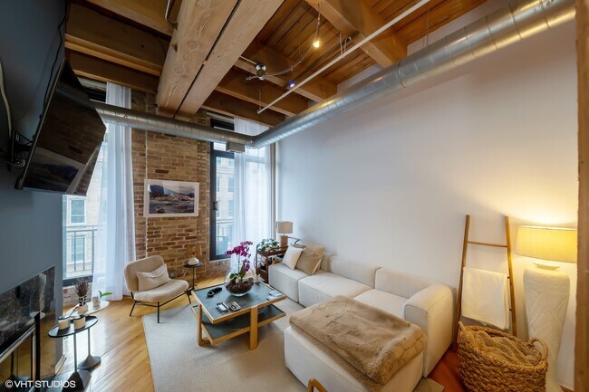 Foto del edificio - 375 W Erie St