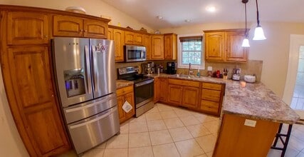Building Photo - 1048 Highland Ridge Dr