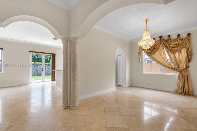 Foto del edificio - 18031 NW 87th Ct
