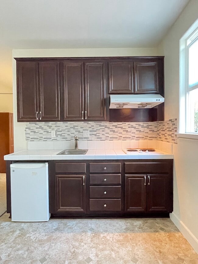 Building Photo - 2585 Cipriani