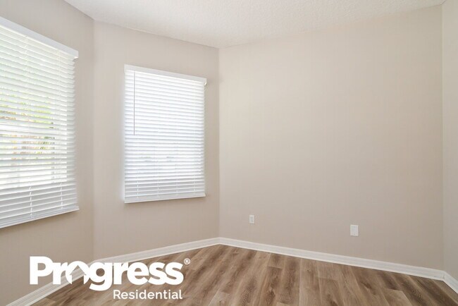 Foto del edificio - 9924 Autumn Creek Ln