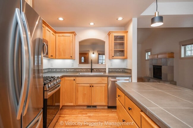 Building Photo - Charming Home in the heart of Northwest Cr...