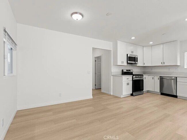 Building Photo - 11821 Wutzke St