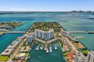 Building Photo - 7900 Harbor Island Dr