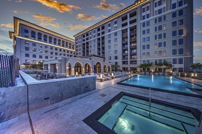 Building Photo - The Reserve at the Plaza