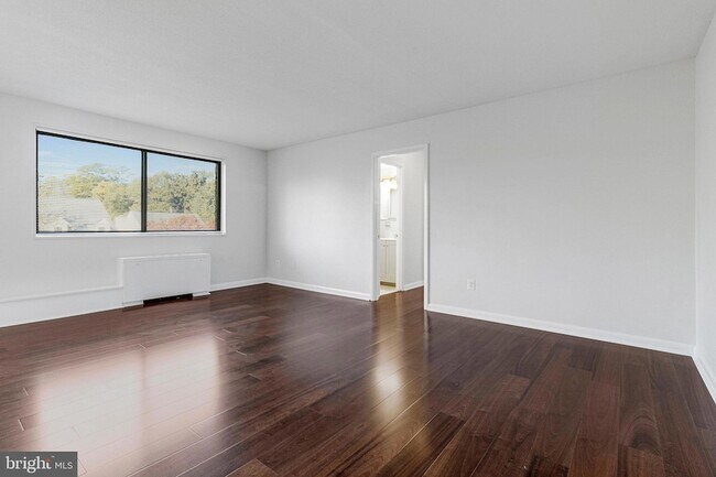 Foto del edificio - 3515 Washington Blvd