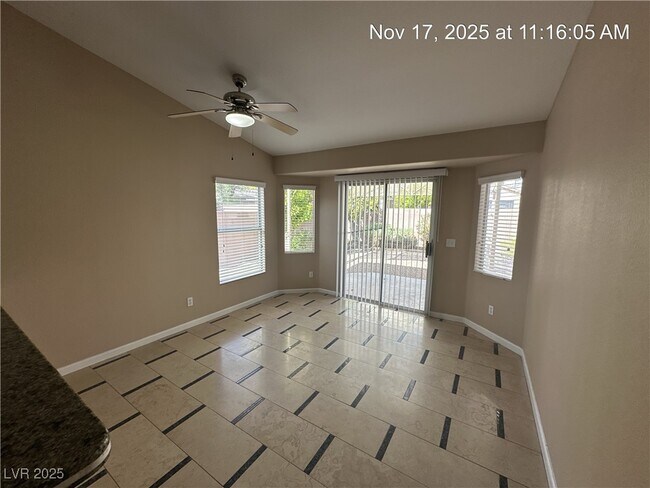 Foto del edificio - 5320 Corbett St