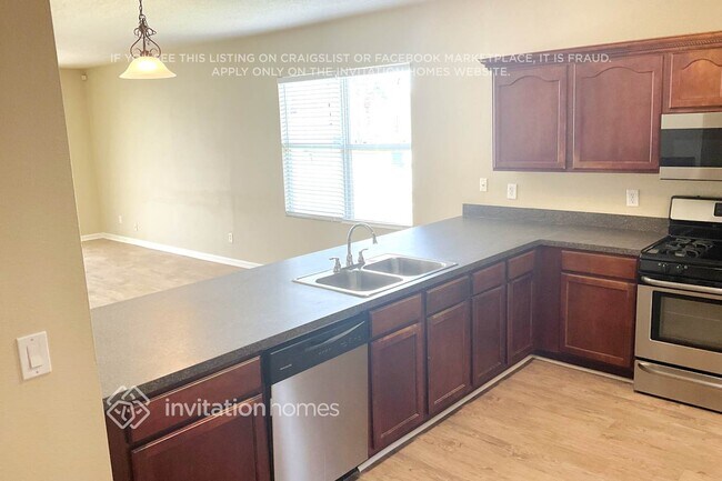 Foto del edificio - 4373 Collinwood Dr