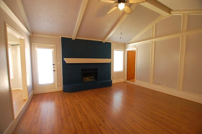 Building Photo - 6812 Hope Ave