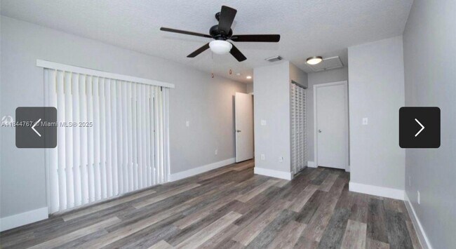 Foto del edificio - 18840 NW 57th Ave