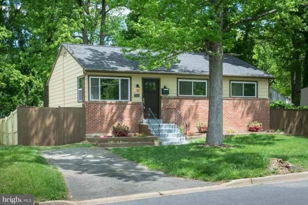 Building Photo - 5804 Berwyn Rd