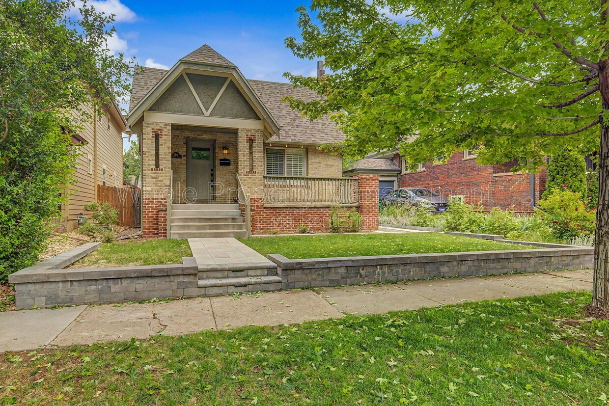 Photo - 2514 Clermont Street