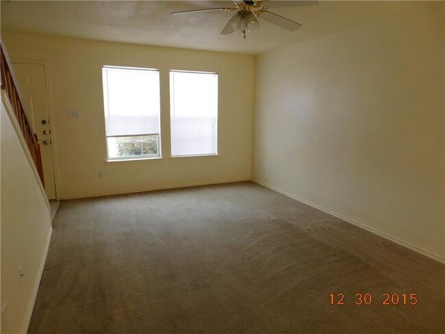 Foto del edificio - 5908 Greengate Dr