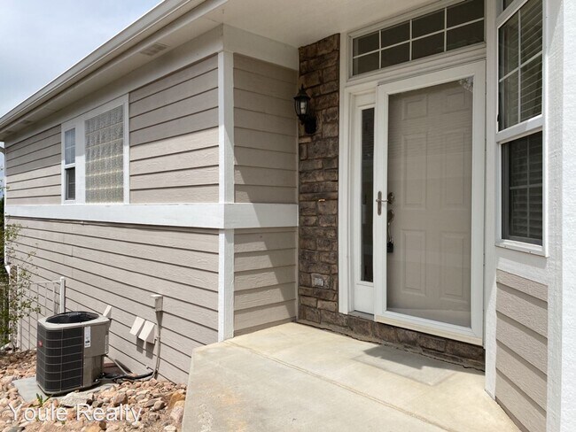 Foto del edificio - 3 br, 3 bath House - 5742 Crestwood Dr