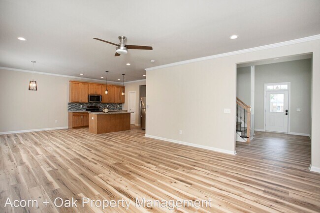 Building Photo - 4 br, 2.5 bath House - 2601 Ashe St.