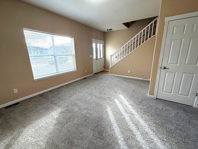 Foto del edificio - Gorgeous 4 bedroom with Triple Garage