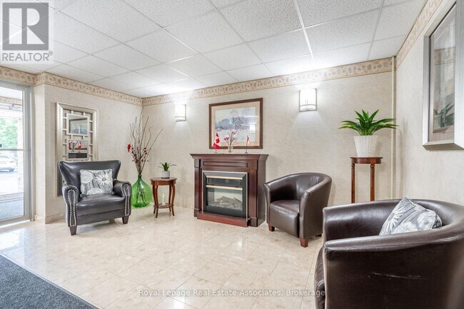 Building Photo - 216-B216 Plains Rd W