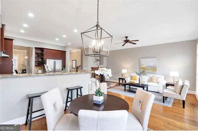 Foto del edificio - 5408 Glenridge Cove NE