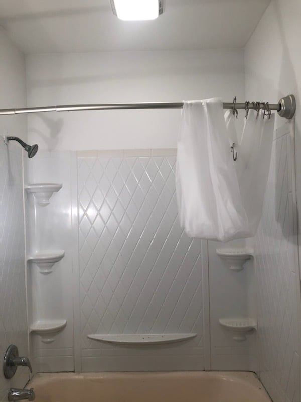 Building Photo - 114 E 10th St