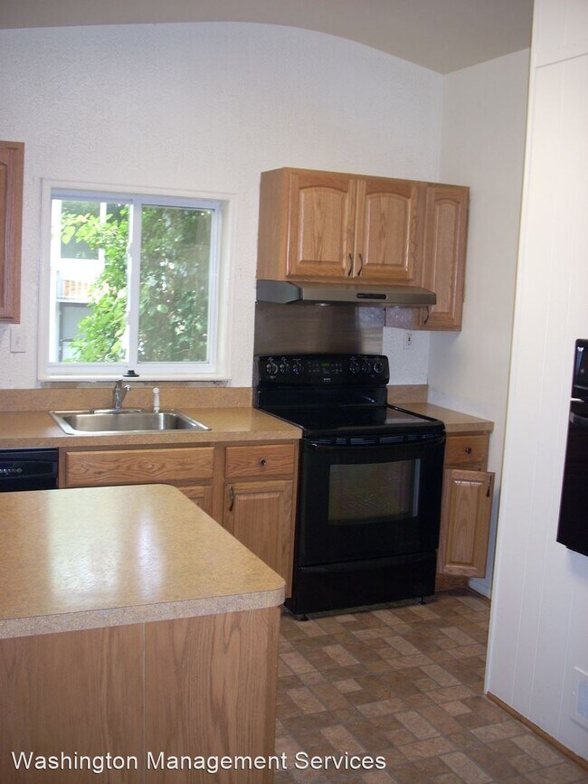 Building Photo - 3 br, 3 bath House - 11602 LeBaron Terrace