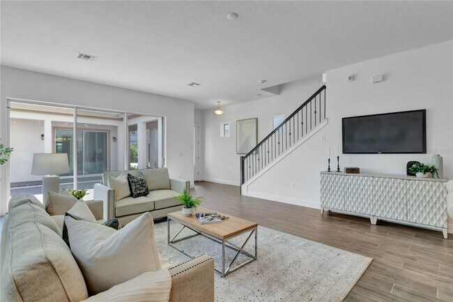 Foto del edificio - 13640 McMillan Dr