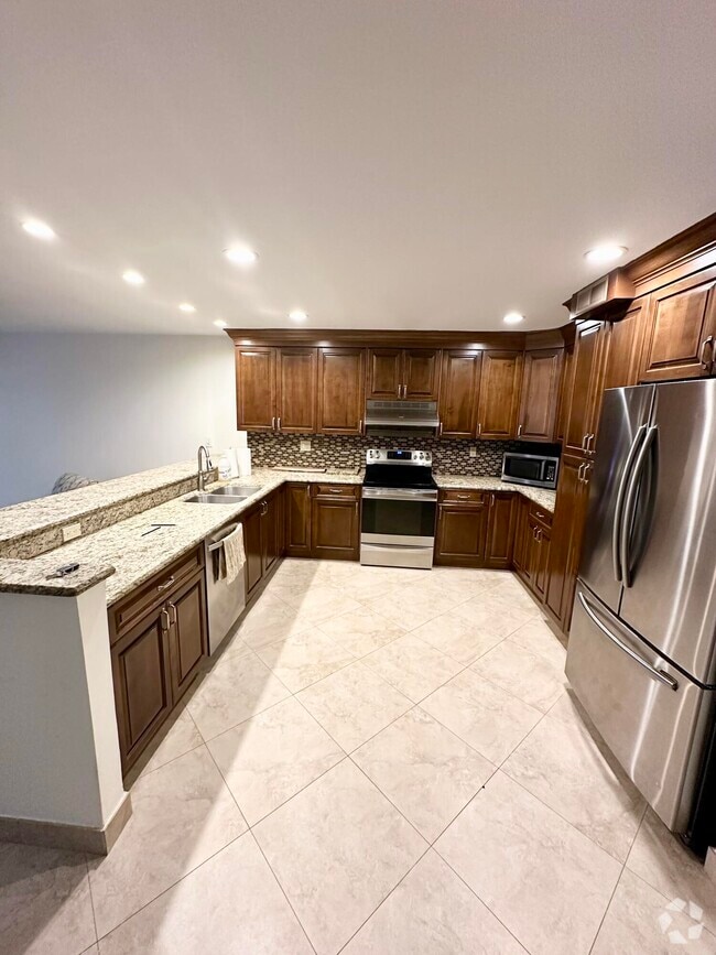 New Isles of Boca Apartments for Rent with a Garage Boca Raton, FL