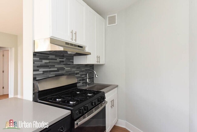 Foto del edificio - 730 Judson Ave