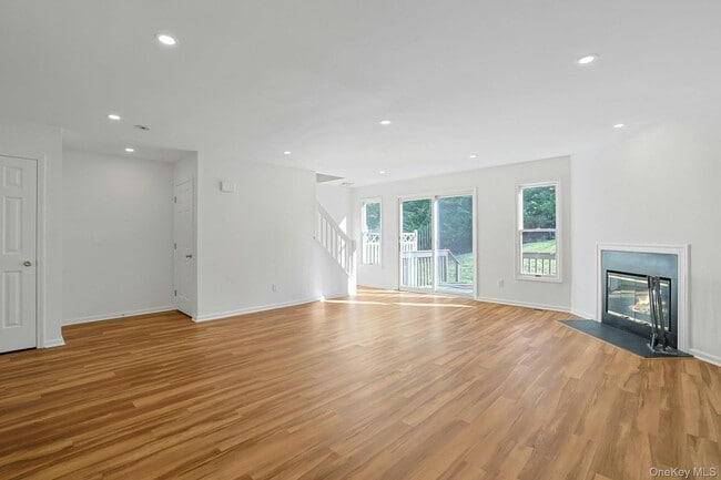 Building Photo - 3803 Victoria Dr