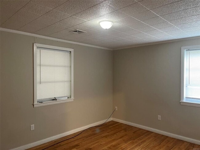 Building Photo - 11 Brookside Dr
