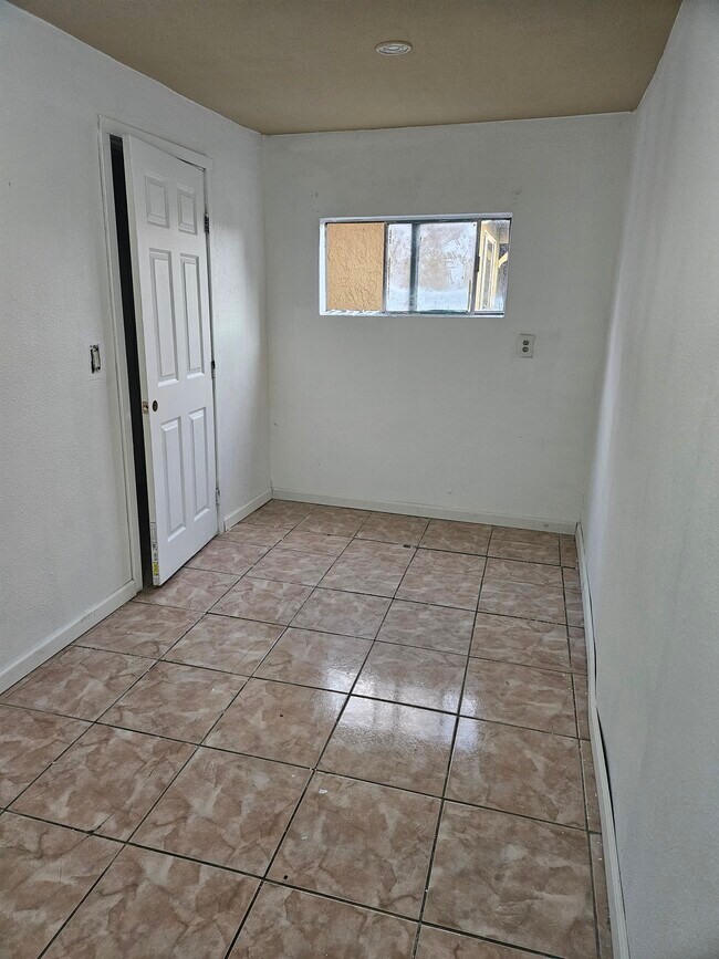 Building Photo - 9324 Croesus Ave