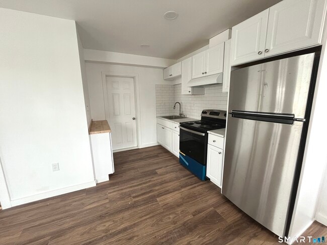 Building Photo - 4 Orchard St