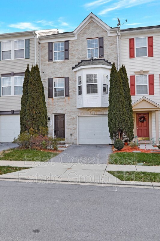 Building Photo - 779 Monet Dr