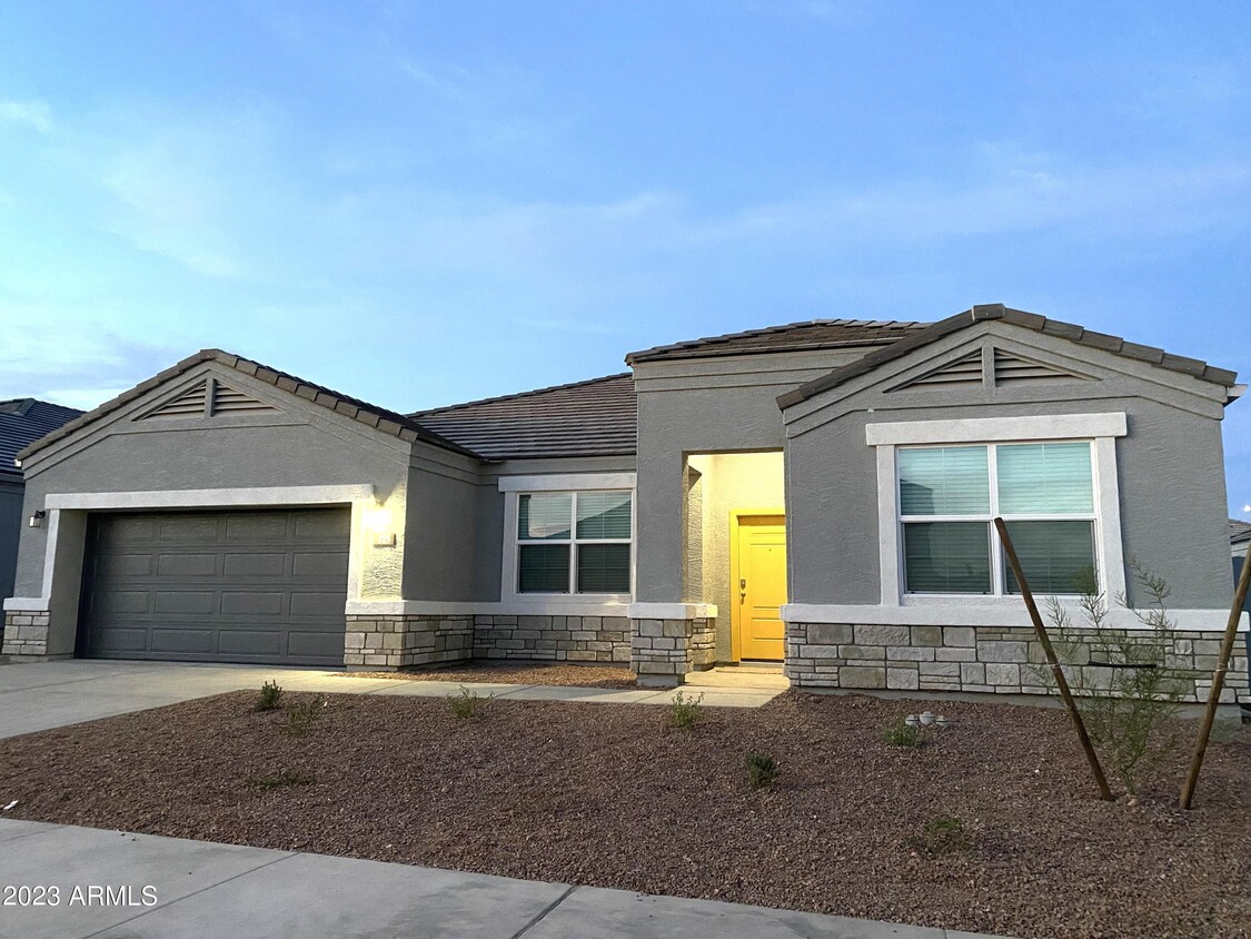 Primary Photo - 225 N 190th Ave