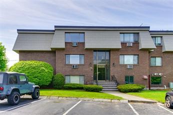 Foto del edificio - 13 Hallmark Gdns