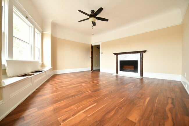 Foto del edificio - 3061-3061 Adeline St