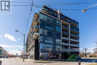 Building Photo - 760-760 The Queensway