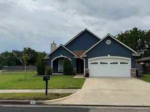 Building Photo - 102 Lexington Ln