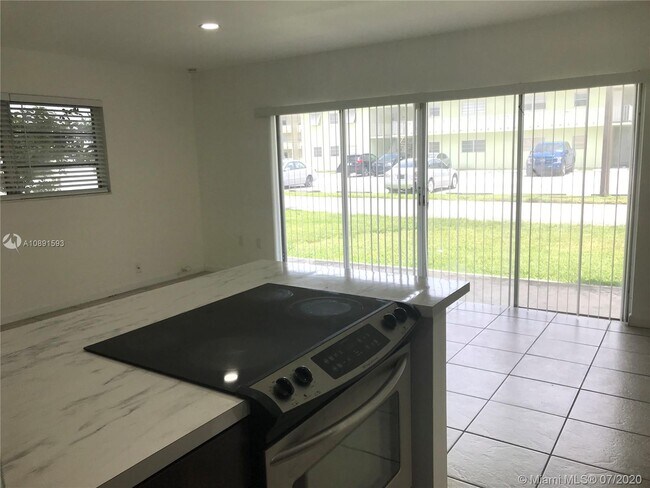 Building Photo - 7680 SW 82nd St