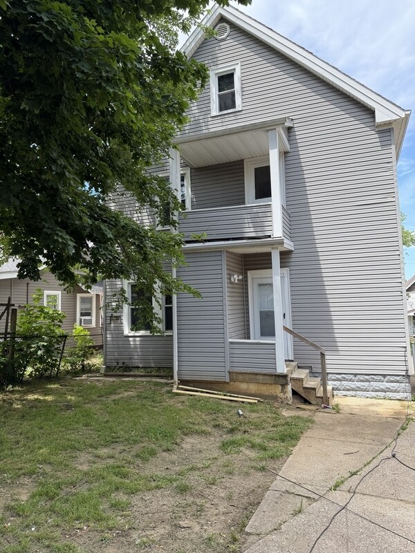 Foto del edificio - 10709 Fidelity Ave
