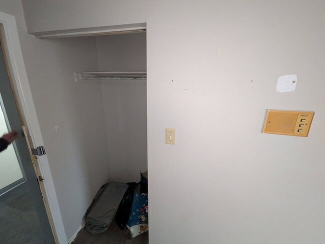 Building Photo - 67 Caledonia Rd