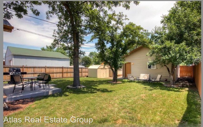 Foto del edificio - 4344 Chase St