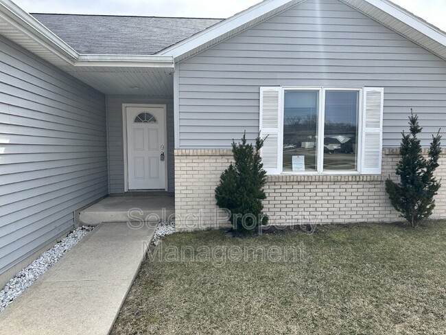 Building Photo - 8531 Forsythia Ct