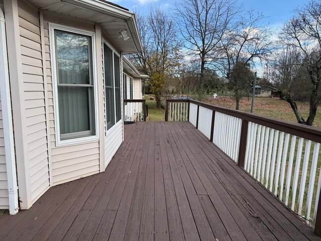 Building Photo - 49 Orris Ave