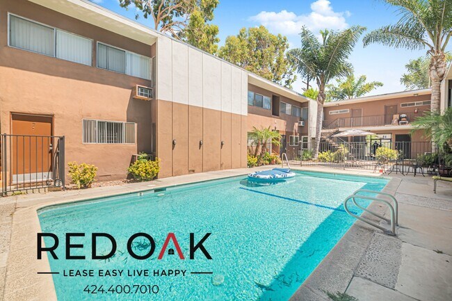 Foto del edificio - 15405 Vanowen St