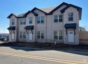 Building Photo - 2901 Stallings Ln
