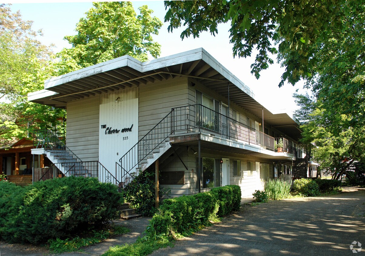Primary Photo - 555 W 8th Ave