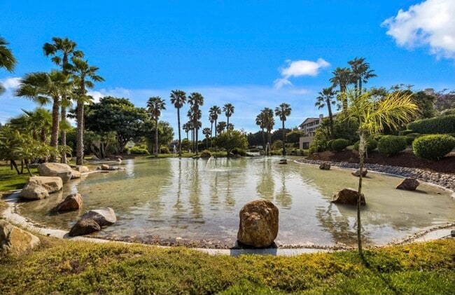 Foto del edificio - 5895 Friars Rd