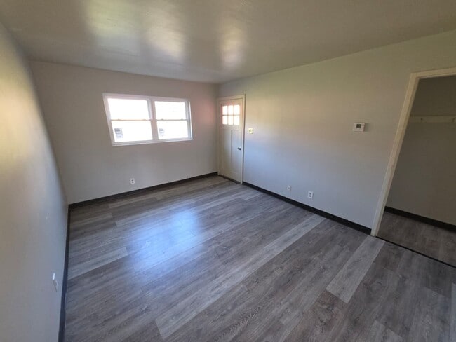 Building Photo - Grace Valley Apartments