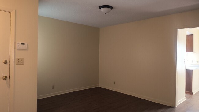 Foto del edificio - 2800 S Taft St