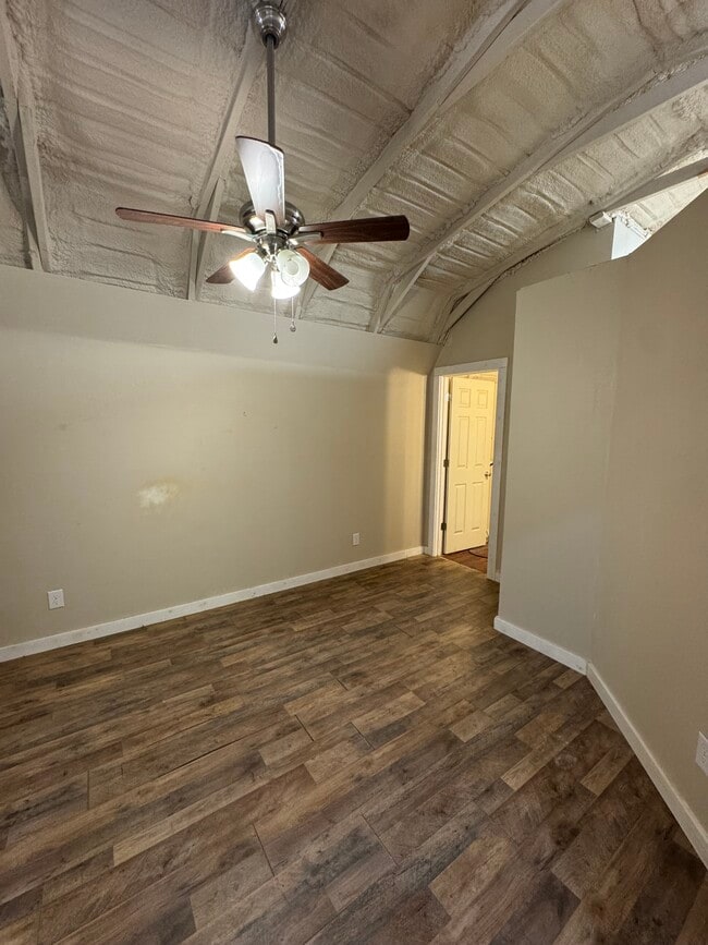 Building Photo - 849 Grape St